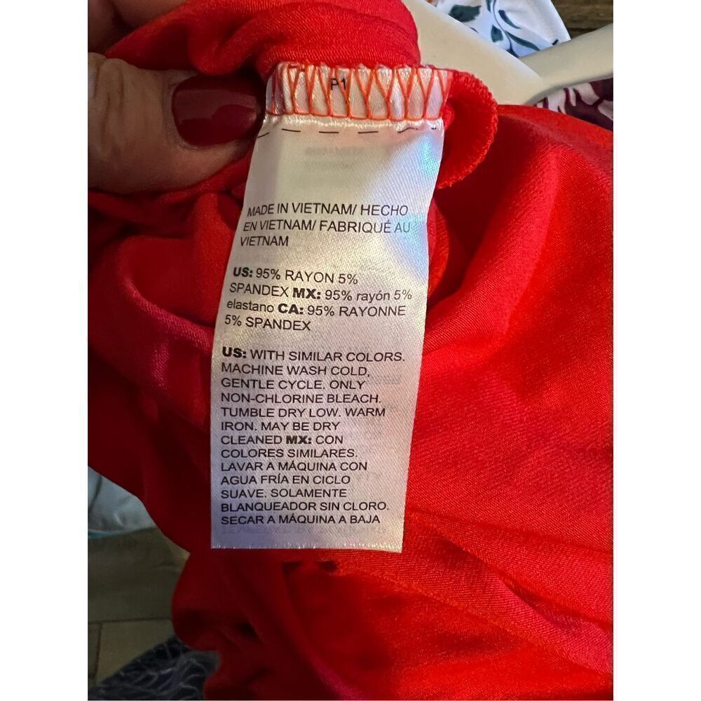 Chicos Women’s Size 3 Popover Solid Maxi Dress Red Sleeveless V Neck Slit - Picture 12 of 12